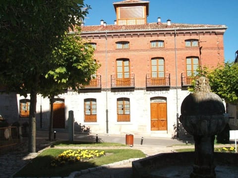 Property building, Day