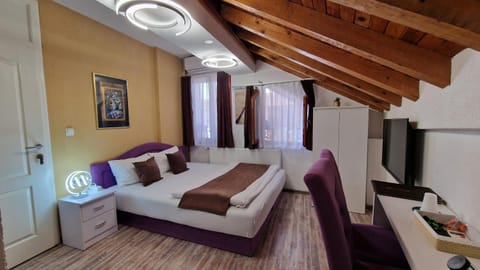 Pansion Oscar Summer Garden Bed and Breakfast in Mostar