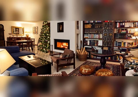 Communal lounge/ TV room, Living room, Evening entertainment, fireplace