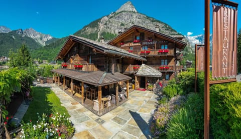 Property building, Restaurant/places to eat