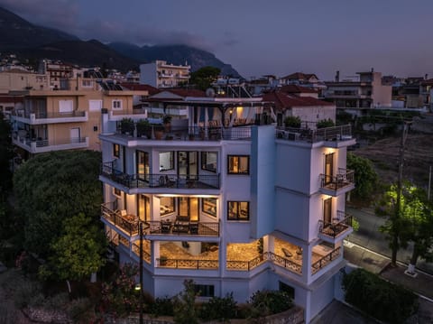 Night, Mountain view, Sea view