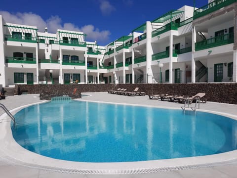 Property building, Pool view, Swimming pool