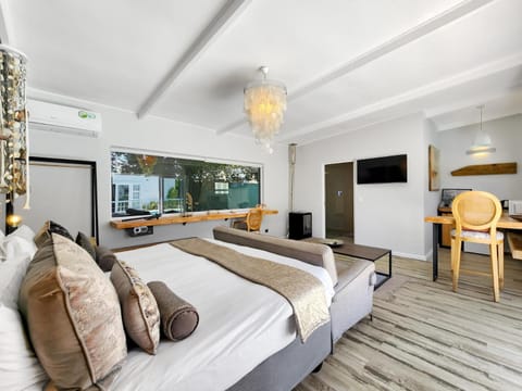 Salt Boutique Guest House Bed and Breakfast in Cape Town