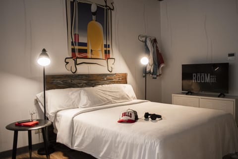 Bed, Bedroom