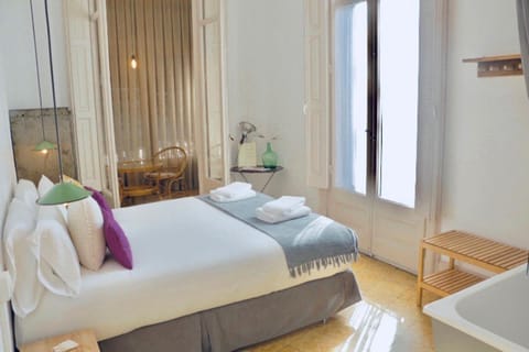 Bed, Photo of the whole room, Seating area, City view, Garden view