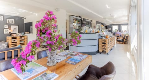 Lobby or reception, Lounge or bar