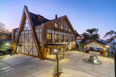 Property building, Lobby or reception