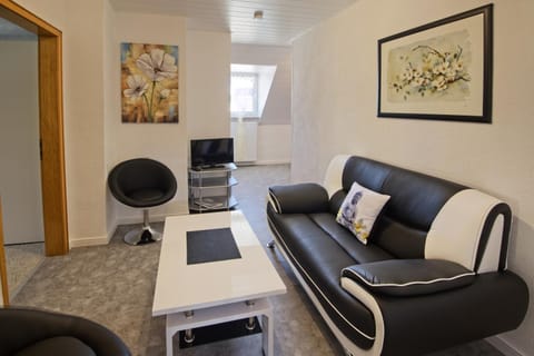 TV and multimedia, Living room, Photo of the whole room, Seating area