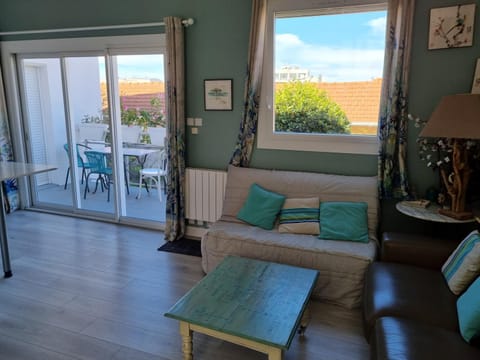 Balcony/Terrace, Living room