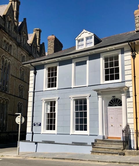 Apartment 4, 1 Laura Place Apartment in Aberystwyth