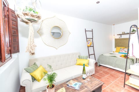 Communal lounge/ TV room, Day