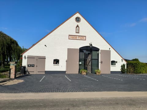 Property building, Day, Parking
