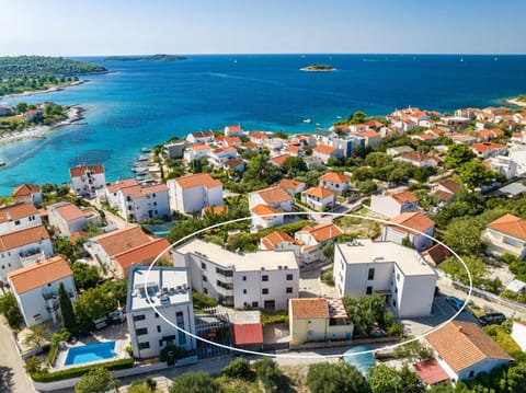 Day, Neighbourhood, Natural landscape, Bird's eye view, Location
