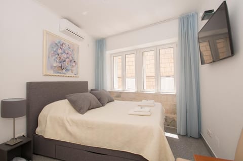 TV and multimedia, Bedroom