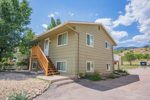 Romantic Getaway Base of Mountains Parks & Trails House in Old Colorado City