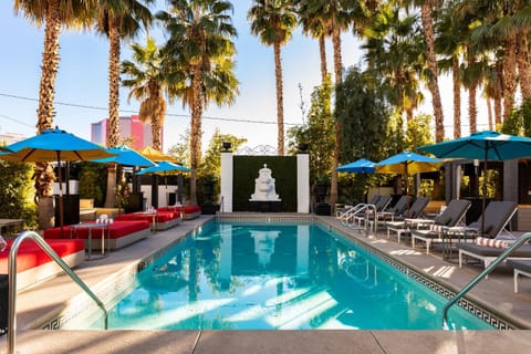 Lounge or bar, Swimming pool