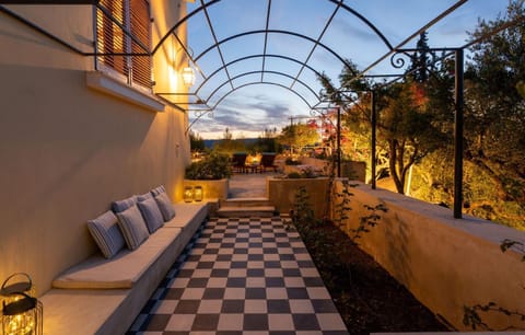 Property building, Garden, View (from property/room), Balcony/Terrace, Garden view