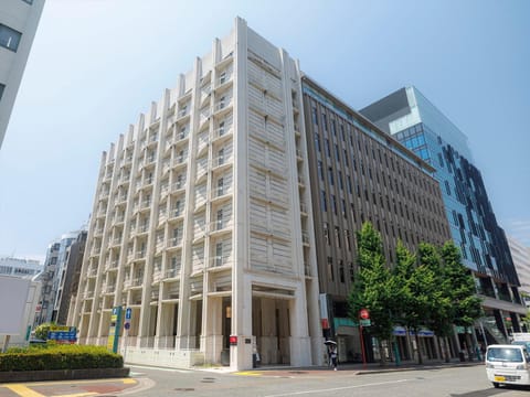 Property building, Day