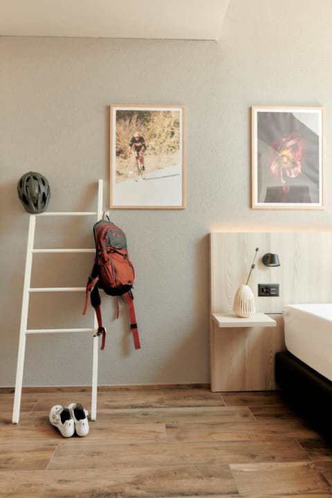 Bed, Activities, Photo of the whole room, Hiking, Cycling, Bedroom