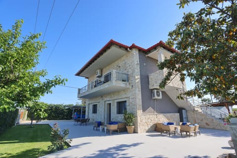 Garden Villa Afytos House in Halkidiki