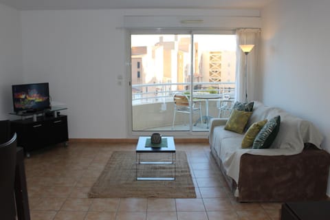 Sunny one bed, sea view, larvotto beach, Monaco Apartment in Monaco