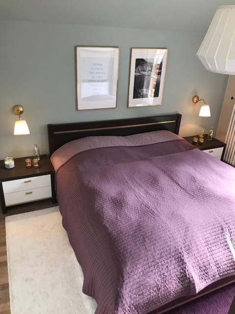 Bed, Decorative detail, Bedroom, Lake view