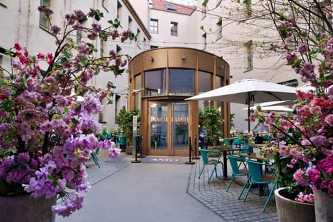 Facade/entrance, Garden