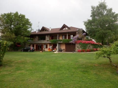 Poggio San Fermo House in Omegna