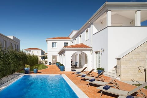 Garden, Swimming pool
