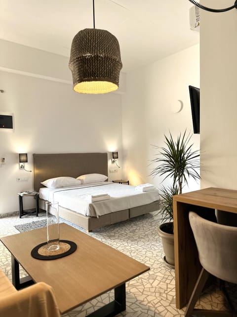 Photo of the whole room, Seating area, Bedroom