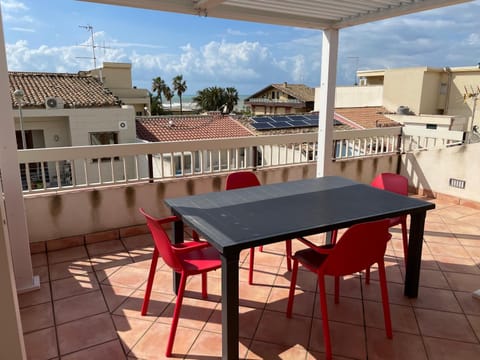 View (from property/room), Balcony/Terrace, Sea view