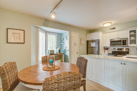 1641 Courtside House in Seabrook Island