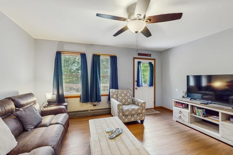 All Spruced Up House in Deep Creek Lake