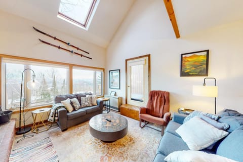 The Summit: 46 Apartment in Warren