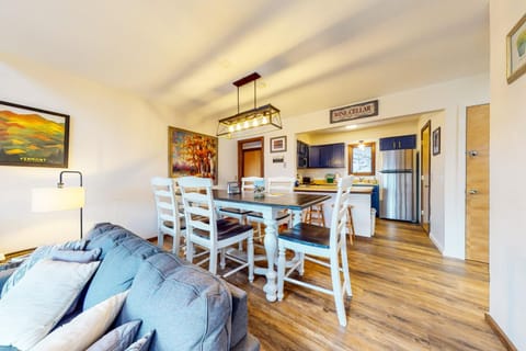 The Summit: 46 Apartment in Warren