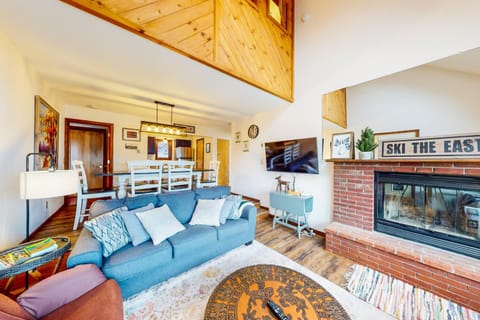 The Summit: 46 Apartment in Warren