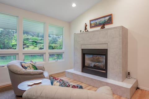 Hale Pau'ole House in Volcano