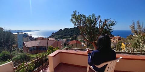 Nearby landmark, Natural landscape, Balcony/Terrace, On site, Sea view