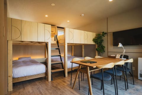 TV and multimedia, Dining area, bunk bed, internet, air conditioner