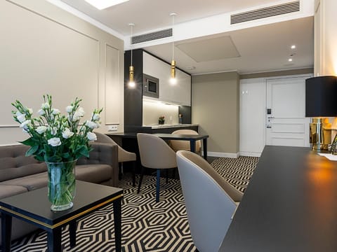 Living room, Dining area