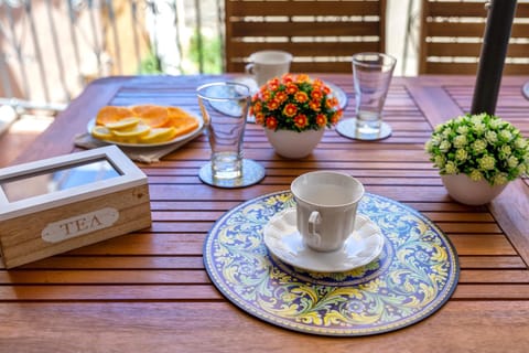 Food and drinks, Drinks, Alcoholic drinks