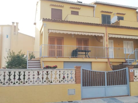 Casa a 85 metros playa 158 m dorm WIFI AA House in Safor