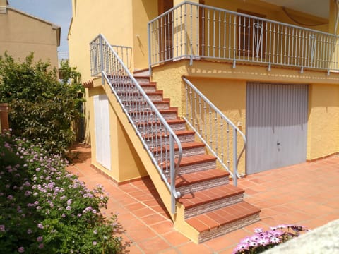 Casa a 85 metros playa 158 m dorm WIFI AA House in Safor