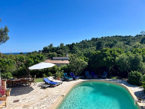 Natural landscape, Mountain view, Swimming pool, sunbed