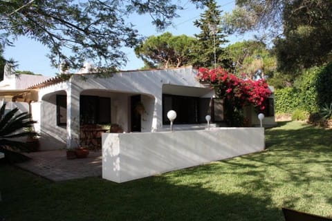 Facade/entrance, Garden