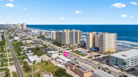 Property building, Natural landscape, Beach, Entertainment