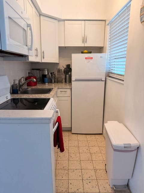 Aloha Apartments On the Intracoastal-Walk to the Beach Apartment hotel in Pompano Beach