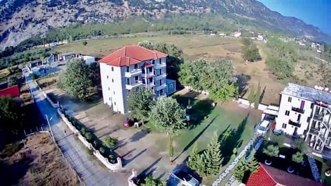 Property building, Bird's eye view, Mountain view