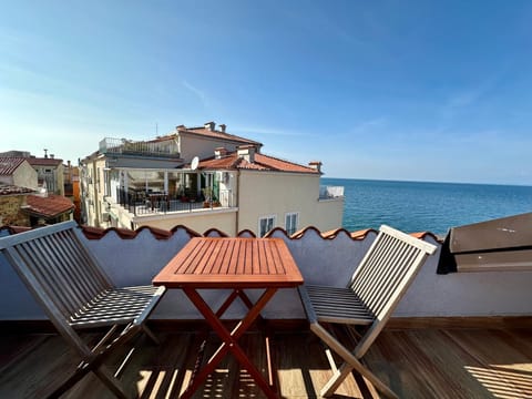 View (from property/room), Balcony/Terrace, Sea view