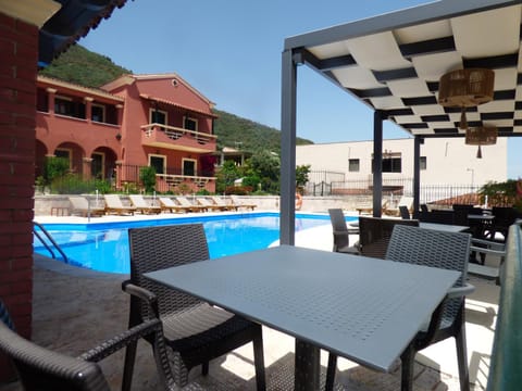 Property building, Restaurant/places to eat, Swimming pool, Breakfast